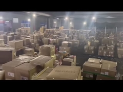 het pakhuis draagt product